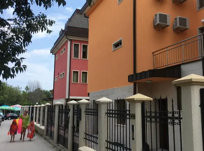 Excelsior Св. Св. Константин и Елена